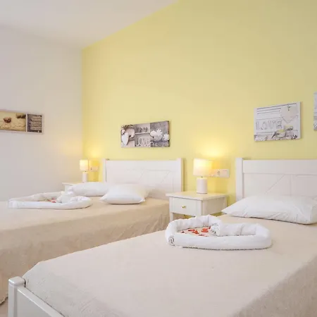 Francesca Aparthotel 2*