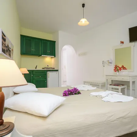 Francesca Hotel apartamentowy Agios Prokopios (Naxos)